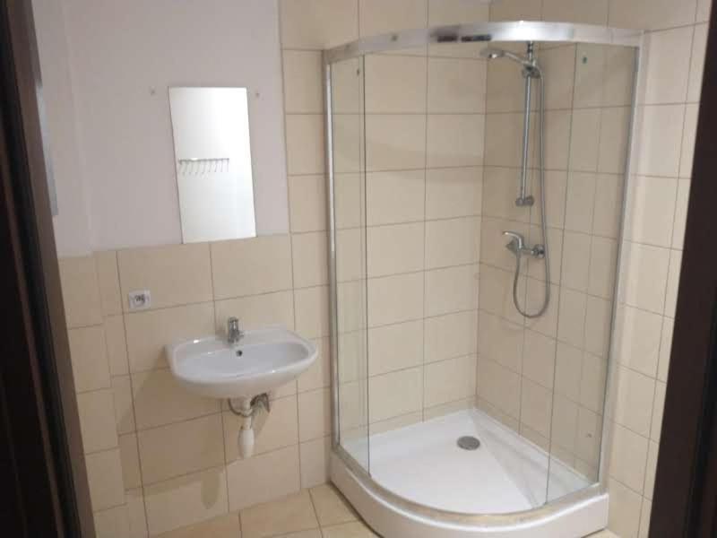 8 Min To Castel & Main Square Homestay