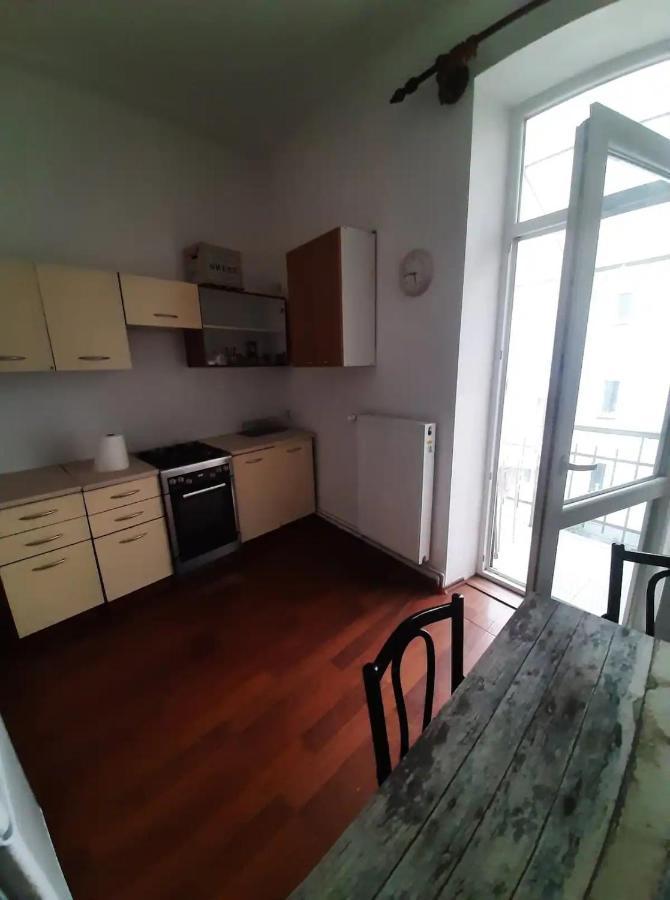 8 Min To Castel & Main Square Kwatera prywatna